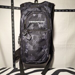 NWT Vibedration Hydration Backpack with bladder - Black Camo
